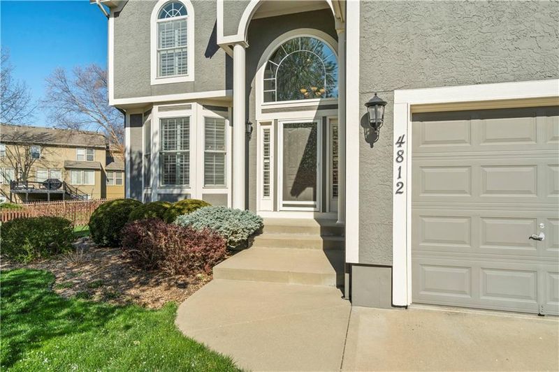 4812 W 158th Pl, Overland Park, KS 66224