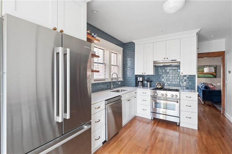 4326 Bell St, Kansas City, MO 64111