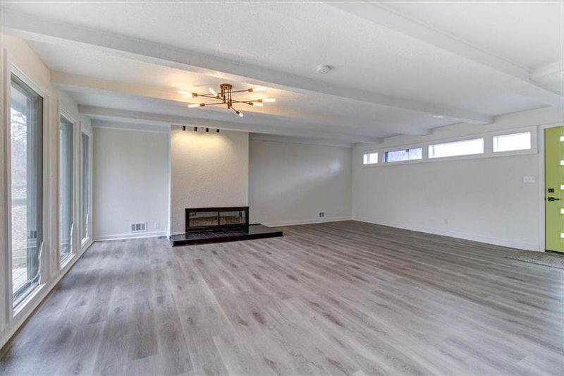 8310 E 59th St, Kansas City, MO 64129