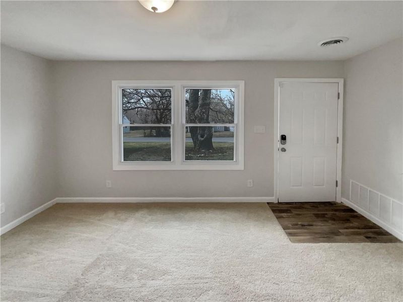 7715 Elm Ave, Kansas City, MO 64138