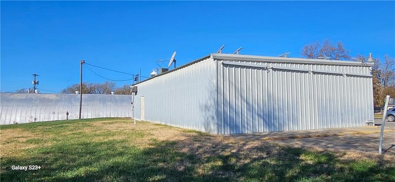 211 E Market St, Lacygne, KS 66040