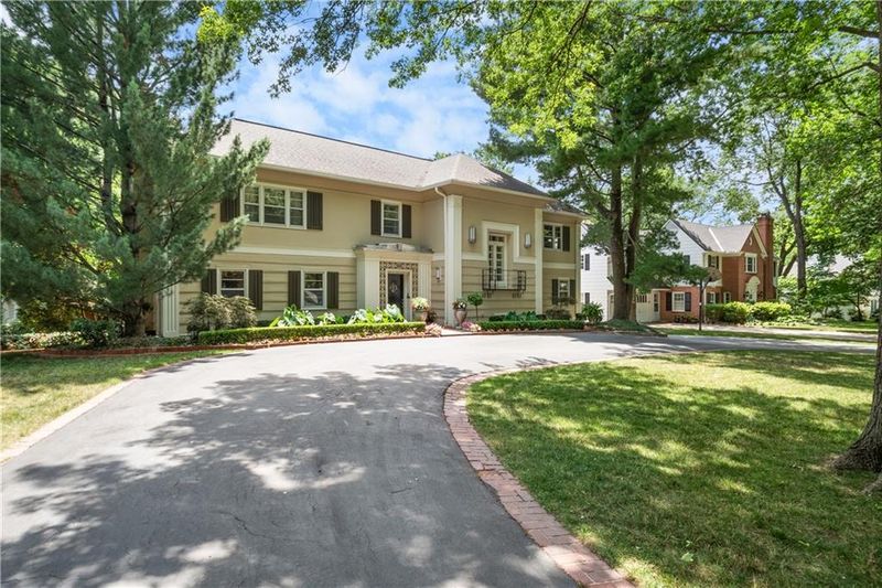 1223 W 63rd St, Kansas City, MO 64113