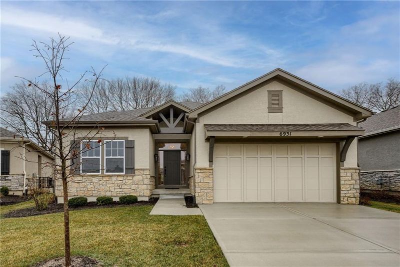 6931 W 162nd Ct, Overland Park, KS 66085