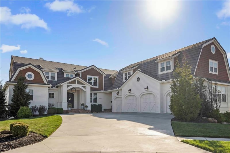 11722 W 163rd Ct, Overland Park, KS 66221
