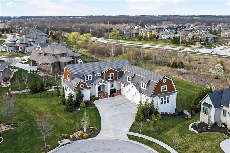 11722 W 163rd Ct, Overland Park, KS 66221