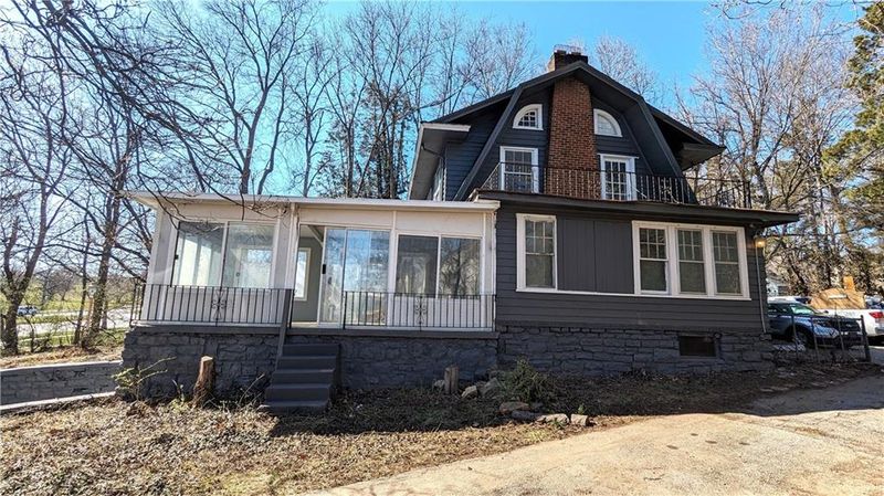 4220 E 63rd St, Kansas City, MO 64130