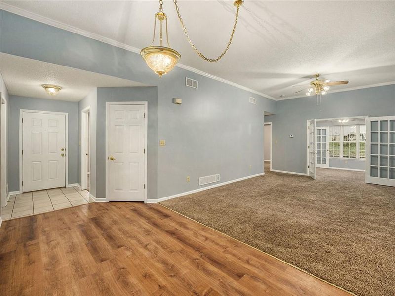 14400 E 49th Ter, Kansas City, MO 64136