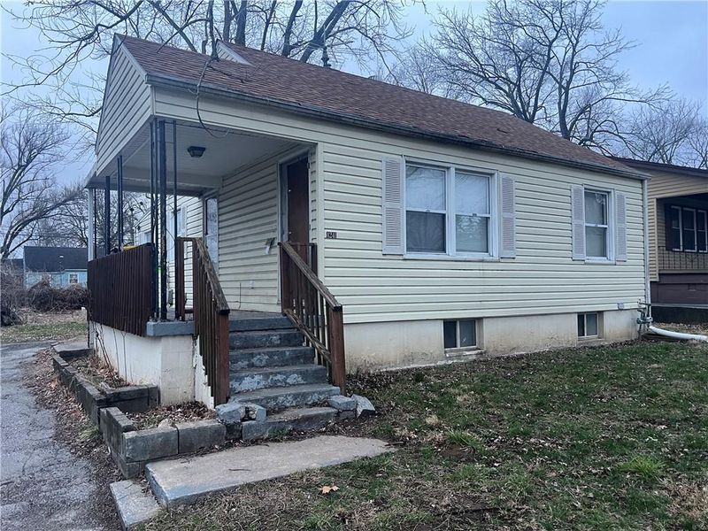 4241 E 68th Ter, Kansas City, MO 64132