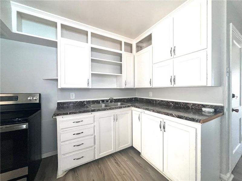 4241 E 68th Ter, Kansas City, MO 64132