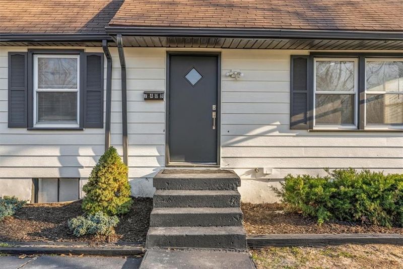 7409 E 50th St, Kansas City, MO 64129