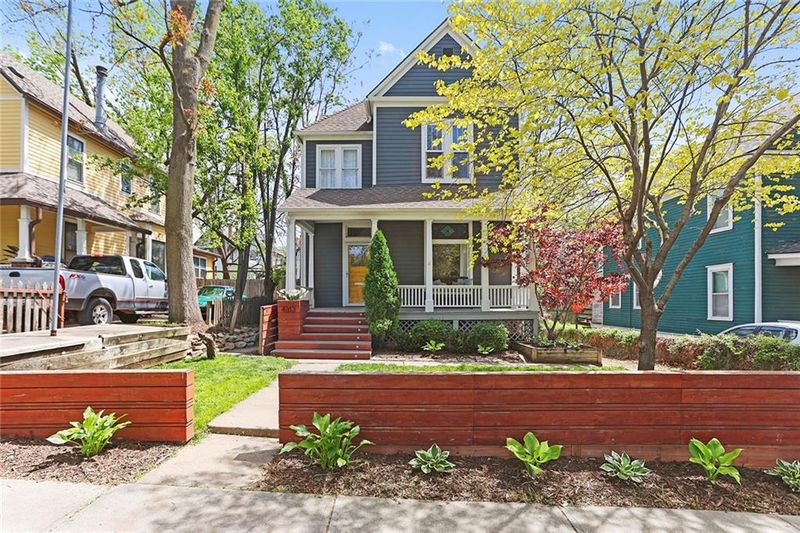 4313 Walnut St, Kansas City, MO 64111