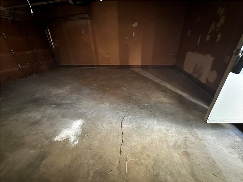 6748 W 108th Ter W, Overland Park, KS 66211