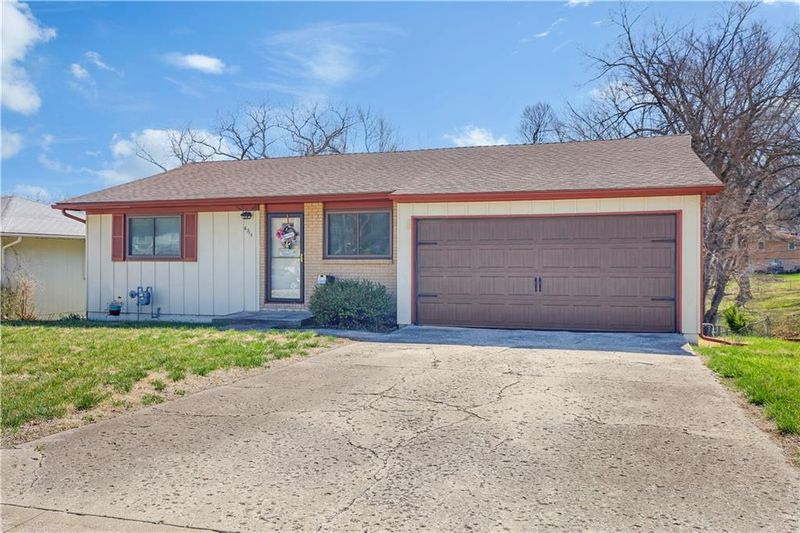 6215 Everett Ave, Kansas City, KS 66102