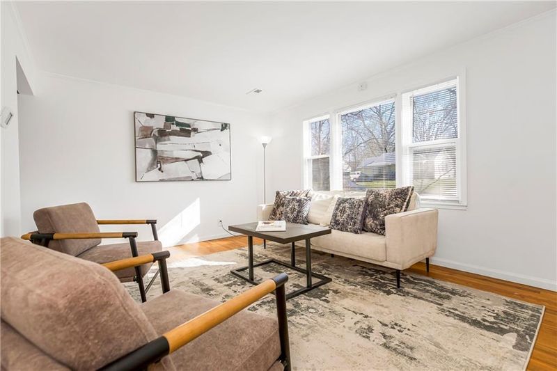 7724 Conser St, Overland Park, KS 66204