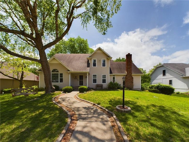 530 Edgewood Dr, Warrensburg, MO 64093