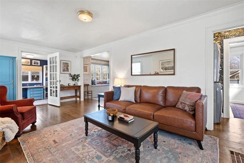 304 E 66th St, Kansas City, MO 64113