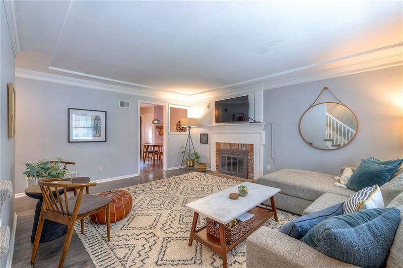 809 E 118 Ter, Kansas City, MO 64131