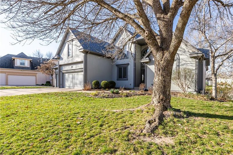 8606 N Oregon Ave, Kansas City, MO 64154
