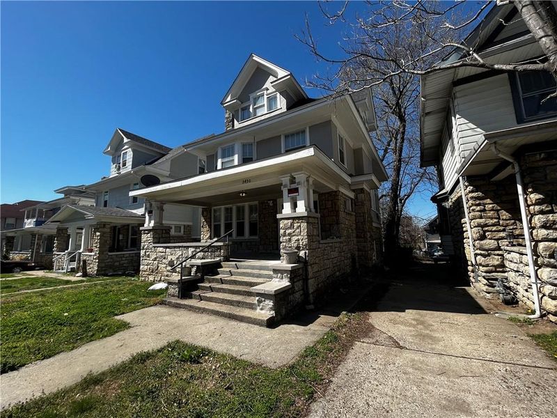 3430 Chestnut Ave, Kansas City, MO 64128