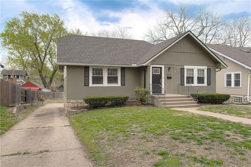 6325 Mcgee St, Kansas City, MO 64113