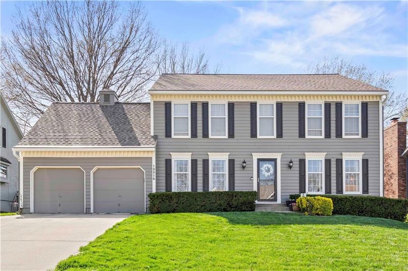 12216 Perry St, Overland Park, KS 66213