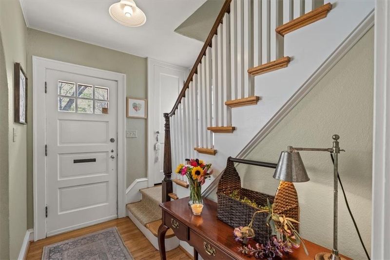 12 W 70th St, Kansas City, MO 64113