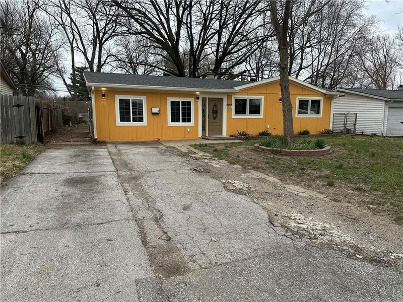 2525 S 51st Ter S, Kansas City, KS 66106