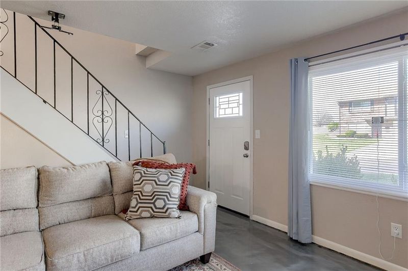 4033 Hedges Ave, Kansas City, MO 64133