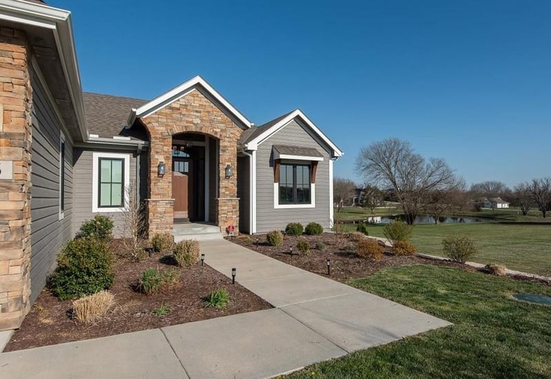 976 E 1512 Rd, Lawrence, KS 66046