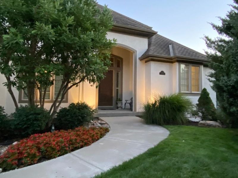 16329 Stearns St, Overland Park, KS 66221