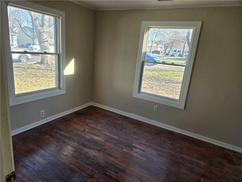 8508 Eby Ave, Overland Park, KS 66212