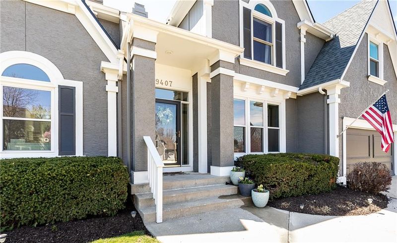 9407 W 148th Pl, Overland Park, KS 66221