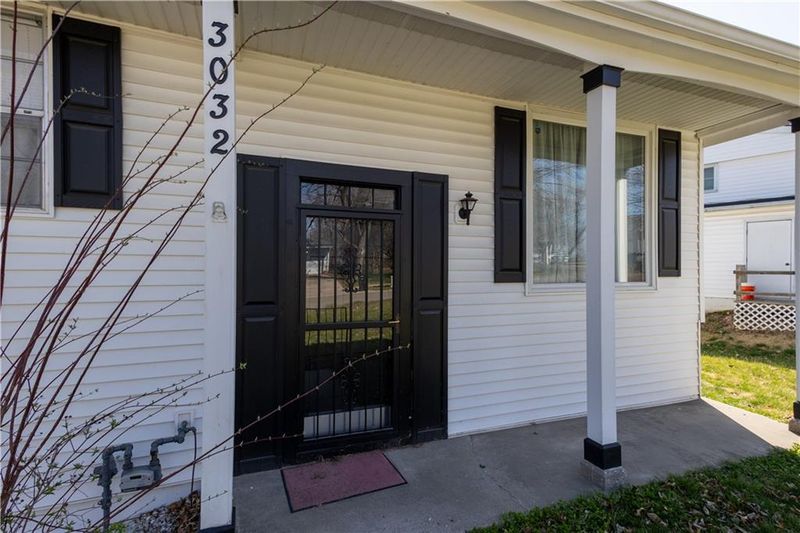 3032 Kathleen Ave, St Joseph, MO 64506