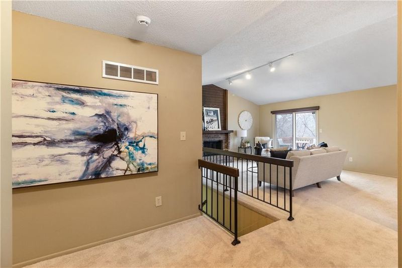 10913 Westgate Rd, Overland Park, KS 66210