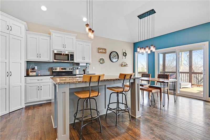 5809 N Liberty Ave, Kansas City, MO 64118