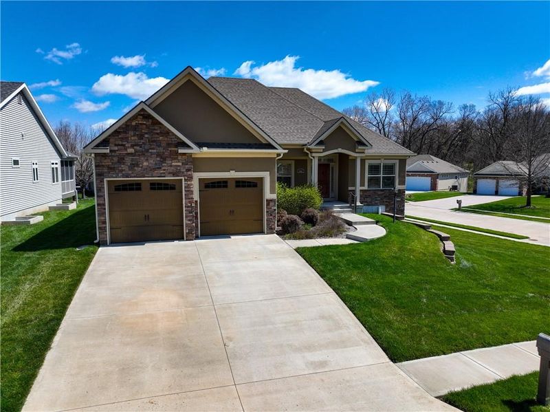 2601 Ashmat Ln, St Joseph, MO 64506
