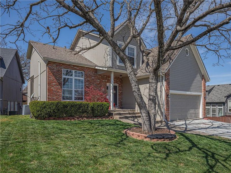 12216 Locust St, Kansas City, MO 64145