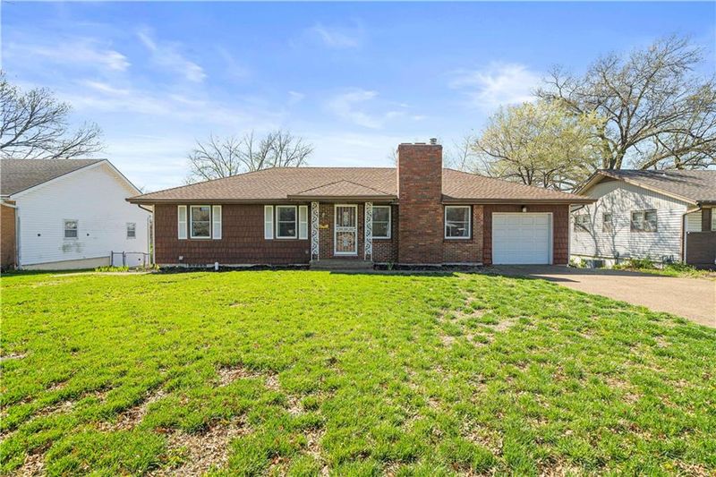 10122 Forest Ave, Kansas City, MO 64131