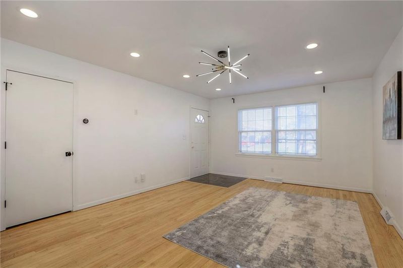 5509 W 97th St, Overland Park, KS 66207