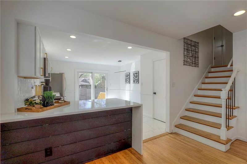 5509 W 97th St, Overland Park, KS 66207
