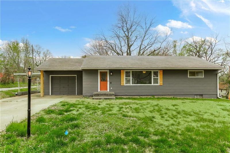 815 Cheyenne St, Leavenworth, KS 66048
