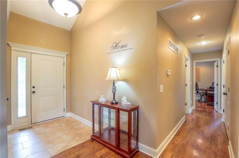 809 N Walnut Ln, Lone Jack, MO 64070