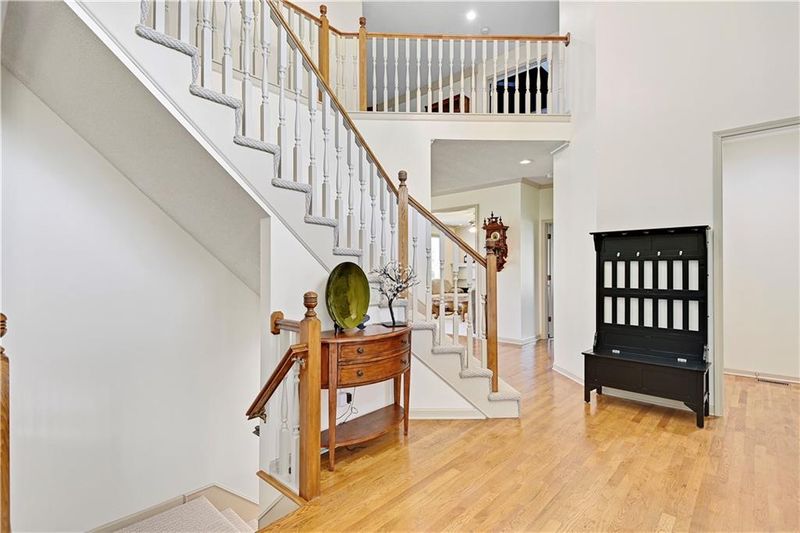 8203 W 129th Ter, Overland Park, KS 66213