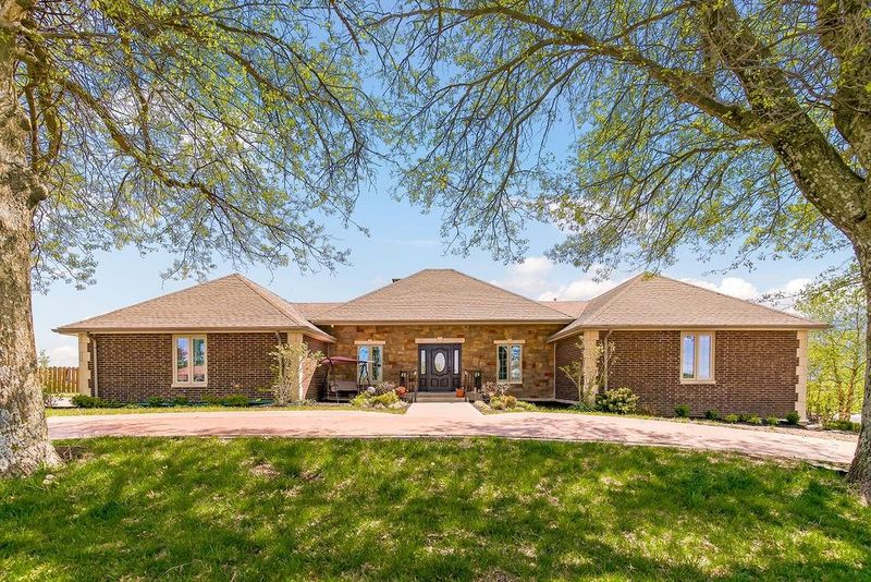 27212 187th St, Leavenworth, KS 66048