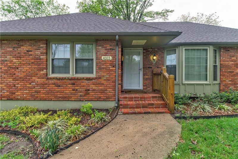 4315 E 110th St, Kansas City, MO 64137