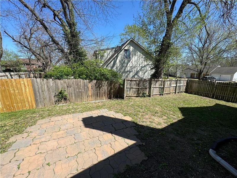 7912 E 96th St, Kansas City, MO 64134