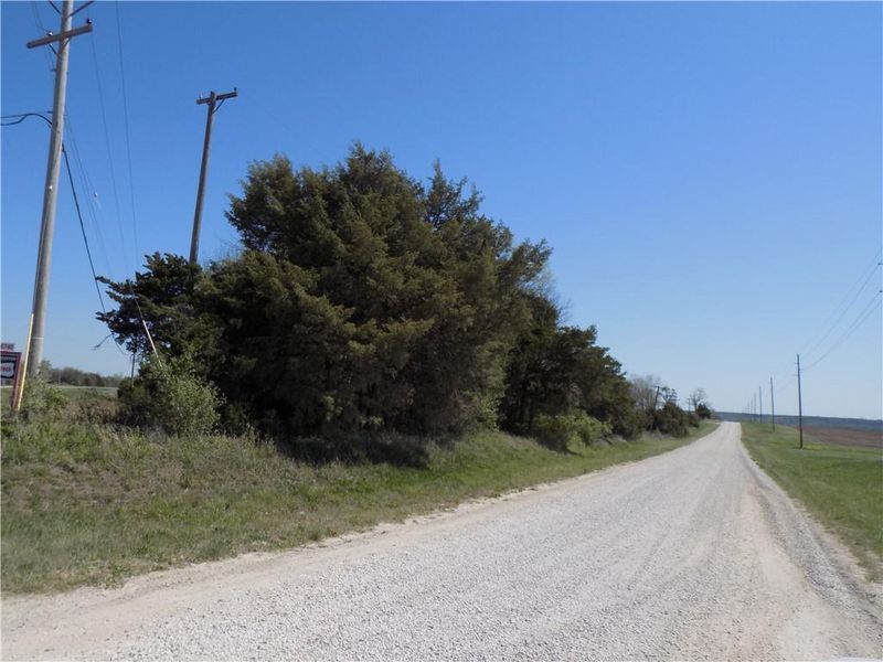 00000 1700 Rd, Garnett, KS 66032