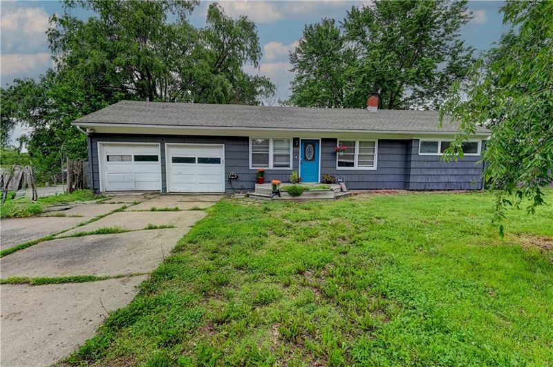 8112 E 66th Ter, Kansas City, MO 64133