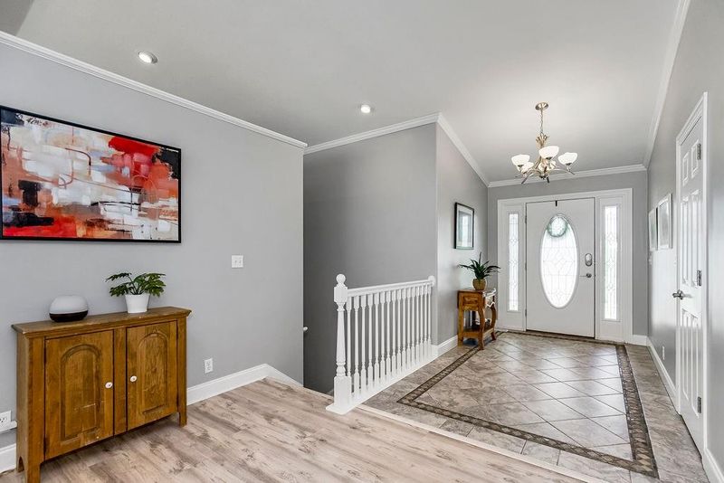 13648 Ellen Ln, Kansas City, MO 64163