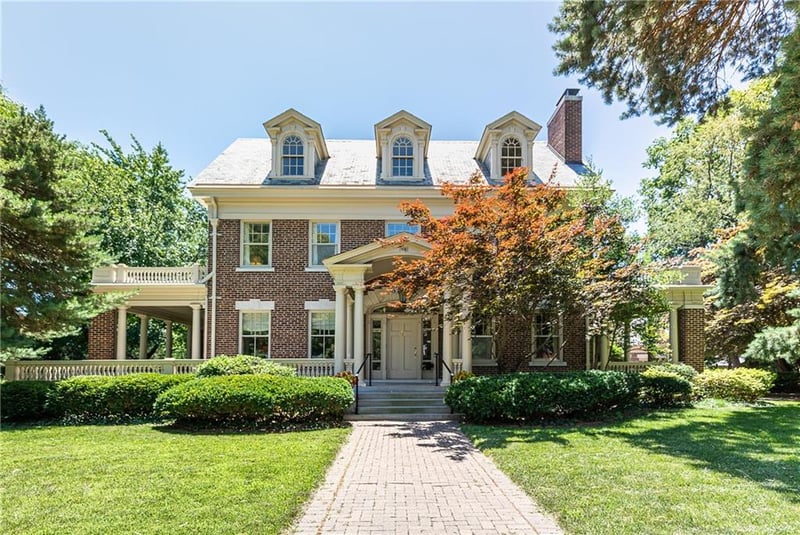 1001 W 58 Ter, Kansas City, MO 64113